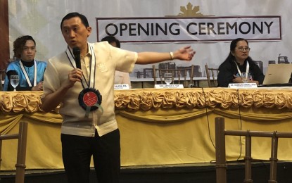 <p><strong>BYPASS HIGHWAY</strong>. Bohol Governor Arthur Yap delivers a speech during the 87th Annual Convention of the Philippine Institute of Architects in Tagbilaran City on Feb. 27, 2020. On Tuesday (Feb. 3, 2020), Yap said he presented to the architects his proposal to construct a bypass highway to spur a spillover of development of the southern corridors to the poorer, northern agricultural towns. <em>(Photo by Angeline Valencia)</em></p>