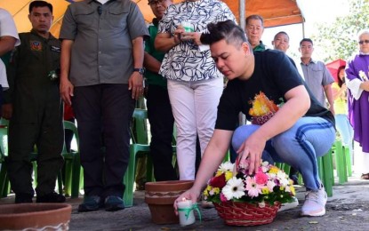<p><strong>HONORING THE VICTIMS.</strong> Davao City Mayor Sara Duterte lead the candle lighting on Tuesday (March 3, 2020) at the ground zero where the March 4, 2003 Sasa Airport bombing. The bombing claimed 22 lives and wounded dozens of individuals. <em>(Photo courtesy of Davao City Information Office)</em></p>