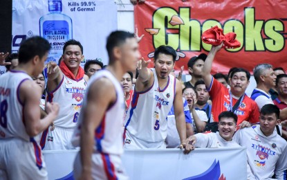 <p><strong>ROAD TO DIVISION FINALS.</strong> The San Juan Knights are heading to the MPBL Northern Division Finals. The Knights beat Pampanga Giant Lanterns anew, 91-83, in Game 2 to win their best-of-three North semifinal series at the San Andres Sports Complex on Wednesday (March 4, 2020) night. <em>(Photo courtesy of MPBL)</em></p>