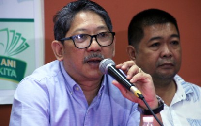 <p><strong>PREVENTIVE MEASURES.</strong> Department of Agriculture Caraga Regional Executive Director Abel James Monteagudo (left) and Dr. Aldwin Cuenca (right) of the Bureau of Animal Industry in Caraga brief the media on the African swine fever on Friday (March 6, 2020) in Butuan City. The officials assure the public that preventive measures are in place to prevent the entry of the dreaded animal disease in the region. <em>(PNA photo by Alexander Lopez)</em></p>