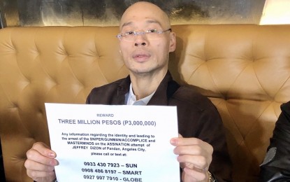 <p><strong>REWARD</strong>. Jeffrey Dizon, a Kapampangan realtor, offers P3 million in cash to anyone who can give information that will lead to the identification of the people behind an attempted assassination against him. Dizon said on Saturday (March 7, 2020) that the suspects fired shots toward his residence at St. Catherine Compound, Barangay Pandan in Angeles City last February 29. <em>(Photo by Marna Del Rosario)</em></p>