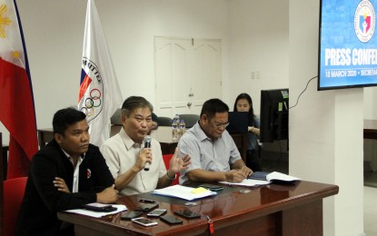 <p><strong>OLYMPICS PREPS</strong>. Chef de Mission to the Tokyo Olympics Nonong Araneta (2nd from left) discusses the country's preparations for the 2020 Tokyo Olympic Games during a press conference at the Philippine Sports Commission in Manila on Tuesday (March 10, 2020). Araneta said Team Philippines might go to Tokyo two weeks before the Games to meet quarantine requirements amid the coronavirus disease 2019 outbreak. Philippine Sports Commission chief of staff Marc Velasco (left) and Philippine Olympic Committee secretary-general Edwin Gastanes (3rd from left) also attended the media briefing. <em>(PNA photo by Jess M. Escaros Jr.)</em></p>