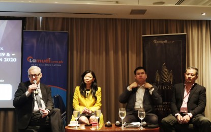 <p><strong>PROPERTY MARKET</strong>. Online real estate classified website Lamudi holds The Outlook 2020: Roundtable Series at Makati Shangri-La on Wednesday (March 11, 2020). Panelists discussing the trends in the local property market include (from left to right) International Workplace Group Country Manager Lars Wittig, Federal Land, Inc. Executive Vice President Catherine Ko, Colliers International Philippines Senior Manager for Research Joey Bondoc, and PHINMA Property Holdings Corp. Chief Executive Officer Raphael Felix. <em>(PNA photo by Kris Crismundo)</em></p>