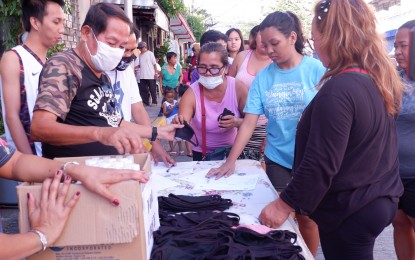 Optional use of face masks may be considered graft: DILG