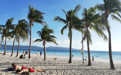 <p><strong>UNDER QUARANTINE.</strong> The municipality of Malay, including Boracay Island, will be placed under general community quarantine starting Thursday (March 19, 2020). Tourists, foreign or domestic, regardless of origin, as long as they are not workers and/or residents of Malay shall be denied entry to the municipality. <em>(PNA photo by Gail Momblan)</em></p>