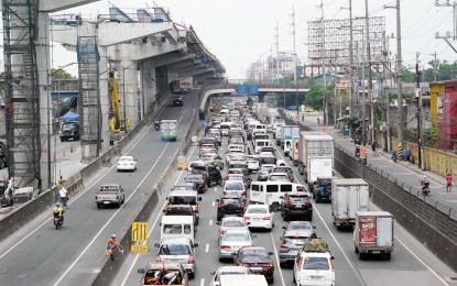 DPWH activates motorist assistance program for 'Undas' weekend ...