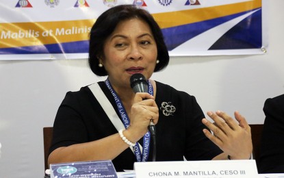 <p><strong>AID TO WORKERS.</strong> Amid the fight against the spread of 2019 coronavirus, Regional Director Chona M. Mantilla of the Department of Labor and Employment in Caraga Region says over PHP5.6 million has already been released to 1,117 private sector workers in four provinces in the region under the agency's Covid-19 Adjustment Measures Program Fund. Most of the recipients are workers in the micro, small and medium enterprise. <em>(PNA file photo by Alexander Lopez)</em></p>