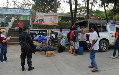 <p><strong>FINALLY HOME</strong>. A total of 33 residents of Aurora province who were stranded at the borders of Aurora and Nueva Vizcaya since March 21, have been allowed to go home to their respective towns after completing the mandatory 14-day quarantine period. They temporarily stayed at the Canili Area National High School in Maria Aurora. <em>(Photo courtesy of the 1st Provincial Mobile Force Company-Aurora)</em></p>