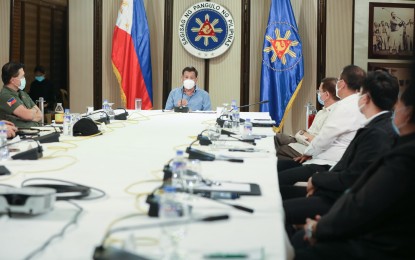 <p>President Rodrigo Duterte meets with Cabinet officials in Malacañan Palace on April 8, 2020. <em>(Presidential Photo)</em></p>