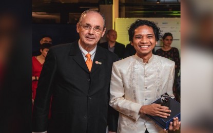 <p><strong>1ST FILIPINO WINNER.</strong> 2020 World Summit Awards (WSA) Global Champion under Young Innovators category Ryan Gersava (right) poses with World Summit Awards Chairman Peter A. Bruck. Gersava is the first Filipino to receive the award in a ceremony held in Vienna, Austria on March 11, 2020. <em>(World Summit Awards photo)</em></p>