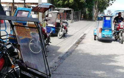 <p><br /><strong>BACK ON THE ROAD.</strong> Starting April 20, tricycles and trisikads (pedicabs) will be back on the road in all towns and cities in Negros Occidental, excluding Bacolod City, as part of the adjustments in the ongoing enhanced community quarantine being imposed in the province until April 30. Governor Eugenio Jose Lacson said on Wednesday (April 15, 2020) that tricycles will be allowed to ply with up to three passengers only while trisikads will be able to travel with only one passenger. (<em>PNA Bacolod file photo)</em></p>