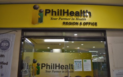 <p><strong>BENEFITS ASSURED.</strong> The Philippine Health Insurance Corp. (PhilHealth) 6 (Western Visayas) assured that Filipinos confined in hospitals for probable or confirmed Covid-19 could avail of benefit packages. Janimhe Jalbuna, head of PhilHealth-6’s public affairs unit, said on Friday (April 17, 2020) that they recently received guidelines on the implementation of inpatient care and testing benefits, among others, which can be accessed in the region. <em>(Photo courtesy of PhilHealth-6)</em></p>