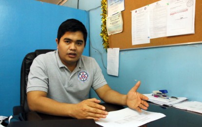 <p><strong>NO PENALTIES.</strong> Urbano Maglines, Jr., Land Transportation Office-Caraga Region chief of operations, says Thursday (April 23, 2020) that penalties have been waived for late renewal of vehicle registration while the region is under enhanced community quarantine. The waived penalties also cover license renewal for March and April, and in succeeding months until the quarantine is lifted. <em>(PNA photo by Alexander Lopez)</em></p>