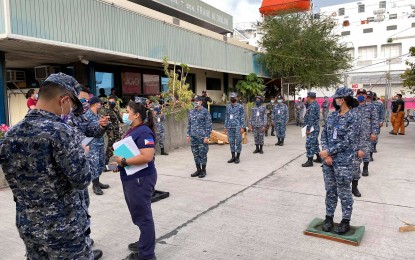 <p><strong>HOMEBOUND</strong>. The Western Visayas Inter-Agency Task Force (WV IATF) Covid-19 holds a simultaneous exercise in preparation for the arrival of 178 overseas FIlipino workers at the Fort San Pedro in Iloilo City on Monday, April 27, 2020. A total of 230 stranded OFWs from Manila are expected to arrive at the Bacolod and Iloilo ports on Wednesday, April 29, 2020.<em> (PNA photo by WV IATF)</em></p>