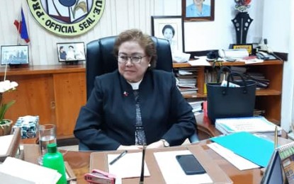 <p><strong>COMPLAINT FILED.</strong> Antique Governor Rhodora Cadiao bares on Wednesday (April 29, 2020) the complaint she filed against five personnel of the Bureau of Jail Management and Penology Regional Office 6 who traveled to Antique on April 25, 2020 while they were still awaiting the confirmatory result of their swab tests. One of the men turned out to be Covid-19 confirmed patient.<em> (PNA file photo by Annabel Consuelo J. Petinglay)</em></p>