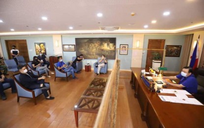 <p><strong>GETTING READY.</strong> Iloilo City is getting ready for the shift to general community quarantine starting May 1. Mayor Jerry Treñas met with concerned sectors on Wednesday (April 29, 2020) to discuss their preparations.<em> (Photo by Arnold Almacen/City Mayor’s Office)</em></p>