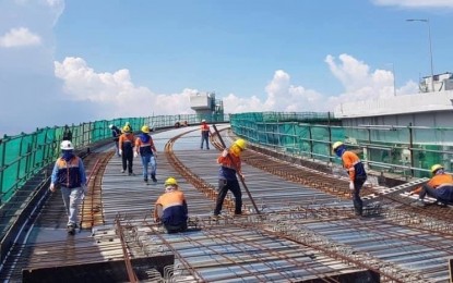 <p><strong>RESUMED</strong>. The construction of the major projects such as the NLEX Harbor Link C3-R10 Section, NLEX Connector, Subic Freeport Expressway (SFEX) Capacity Expansion and the heavy maintenance program for the Candaba Viaduct has resumed after NLEX Corp. acquired approval from government regulators. NLEX Corp. president and general manager J. Luigi Bautista said on Wednesday (May 20, 2020) that they remain committed to finishing their big-ticket projects amid the health crisis. <em>(Photo courtesy of NLEX Corporation)</em></p>