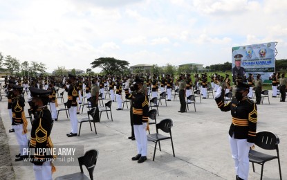 <p><strong>NEW OFFICERS.</strong> Graduates of the Officer Preparatory Course Class 71-2019 and Officer Candidate Course Class 53-2020 take their oath as new Philippine Army officers during their graduation ceremony in Camp O’Donnell in Capas, Tarlac on Tuesday (May 26, 2020). They will be commissioned as second lieutenants and will soon be deployed to the different Army units nationwide. <em>(Photo courtesy of the Army Chief Public Affairs Office)</em></p>