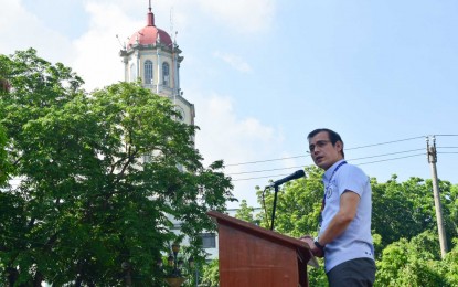 Mayor Isko pays tribute to front-liners on 'Araw ng Maynila'