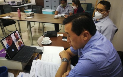 <p><strong>ECONOMIC AGENDA.</strong> Bohol Governor Arthur Yap interacts with members of the Regional Development Council (RDC)-Central Visayas in a video conferencing on Monday (June 1, 2020). Yap said the RDC-7 endorsed the three-point economic agenda that will help LGUs stand on their feet after the reeling effect of the enhanced community quarantine in response to the  Covid-19 pandemic. <em>(Photo courtesy of Bohol Provincial Capitol PIO)</em></p>