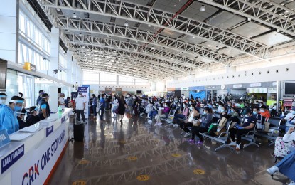 <p><strong>WELCOME. </strong>More than 600 overseas Filipino workers (OFWs) arrived home via Clark International Airport since Saturday (June 6, 2020). The Clark airport resumed its operations on Friday. <em>(Photo courtesy of the Clark International Airport)</em></p>
