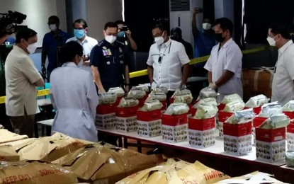 <p><strong>DRUG HAUL.</strong> PNP chief Gen. Archie Gamboa (center) presents a portion of a total of over PHP6 billion worth of shabu seized in police operations in a press briefing in Camp Crame on Monday (June 8, 2020). This includes the huge volume of shabu seized in a warehouse in Bulacan on June 4 and from a buy-bust operation in Parañaque City on June 6.<em> (Contributed photo)</em></p>