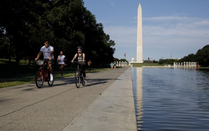 <p><strong>9M COVID CASES</strong>. People spend their afternoon by the Lincoln Memorial Reflecting Pool in Washington DC on June 21, 2020. Some nine million confirmed cases of Covid-19 have been recorded worldwide, with the US suffering the most with 2.3 million cases and 120,044 deaths. <em>(Photo by Ting Shen/Xinhua)</em></p>