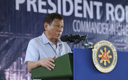 <p>President Rodrigo R. Duterte talks to the troops during his visit to the Kuta Heneral Teodulfo Bautista Headquarters in Jolo, Sulu on July 13, 2020. <em>(Presidential Photo) </em></p>
