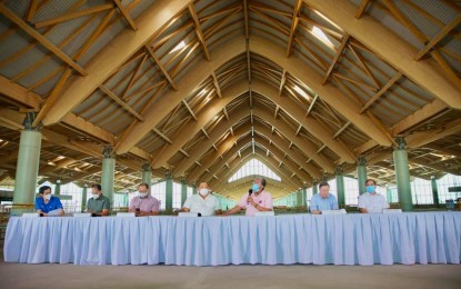 <p><strong>NEW CLARK AIRPORT TERMINAL.</strong> Government officials hold a press conference at the new terminal building of the Clark International Airport on Wednesday (July 15, 2020). Once completed, the new terminal will triple the current passenger capacity of the CRK -- from 4.2 million to 12.2 million passengers annually. <em>(Photo courtesy of DOTr)</em></p>