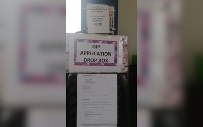 <p><strong>TEACHING ASSISTANTS</strong>. Department of Labor and Employment (DOLE) Antique Provincial Office has placed a dropbox in front of the office for para-teacher applicants to drop their documents. DOLE will hire 612 para-teachers to assist students in their blended learning this August. <em>(Photo courtesy of DOLE Antique)</em></p>