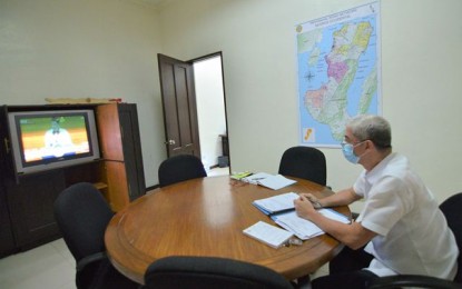 <p><strong>SONA WATCH</strong>. Negros Occidental Governor Eugenio Jose Lacson watched the fifth State of the Nation Address of President Rodrigo Roa Duterte in his office at the Provincial Capitol in Bacolod City on Monday afternoon (July 27, 2020). Lacson backed the President’s call on Congress to pass the Bayanihan to Recover as One (Bayanihan 2) bill. <em>(Photo courtesy of PIO Negros Occidental)</em></p>