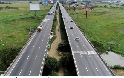 <p><strong>CASHLESS TOLLWAYS.</strong> A portion of the North Luzon Expressway-Candaba Viaduct in this undated photo. The Department of Transportation (DOTr) on Wednesday (Oct. 28, 2020) said citations will be issued to motorists who attempt to enter a toll expressway beyond its December 1 deadline. <em>(File photo)</em></p>
