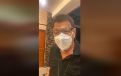 <p><strong>HEALTHY</strong>. President Rodrigo Duterte shows up in a short Facebook live video shot by Senator Christopher “Bong” Go in Davao City on Monday night (Aug. 17, 2020). Duterte denied fake news that he flew to Singapore over the weekend due to a medical health emergency. <em>(Screenshot)</em></p>
