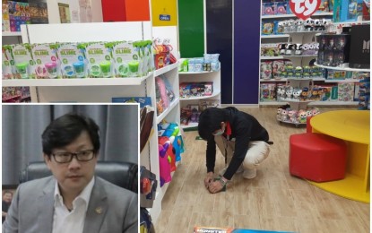 <p><strong>HEALTH OFFICER</strong>. A store attendant places a marker for physical distancing at an establishment in Mactan-Cebu International Airport. Office of the Presidential Assistant for the Visayas (OPAV) Assistant Secretary Jonji Gonzales on Tuesday (Aug. 18, 2020) said Secretary Michael Lloyd Dino (inset) is urging local government units in Metro Cebu to pass an ordinance requiring all business establishments to designate health infection and prevention control officer. <em>(PNA photo by John Rey Saavedra/Inset photo from OPAV)</em></p>
<p> </p>