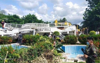 <p><strong>QUAKE CASUALTY.</strong> The collapsed house of Gilbert Sauro, a retired police colonel, in Barangay Concepcion, Cataingan, Masbate due to a strong earthquake on Tuesday morning (Aug. 18, 2020). Sauro died after being buried alive in the rubbles. <em>(Photo courtesy of Erasto Alerta)</em></p>