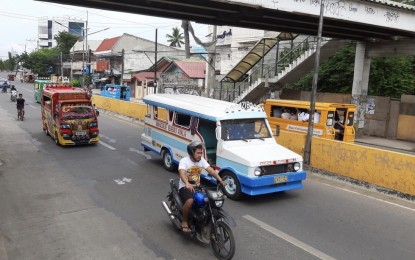 <p><strong>TRADITIONAL PUJs</strong>. LTFRB-7 regional director Eduardo Montealto Jr. on Wednesday (Aug. 19, 2020) said his office has approved 60 traditional PUJs to ply different routes in Cebu province. However, the LTFRB-7 has not approved yet the permit for traditional PUJs in Cebu City as buses and modern PUJs are enough to cater to the limited number of passengers amid the GCQ status<em>. (PNA photo by John Rey Saavedra)</em></p>