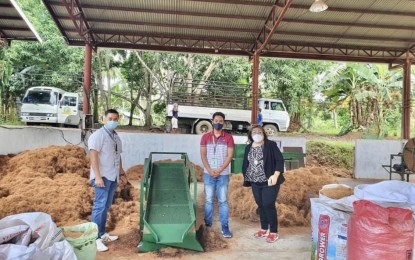 <p><strong>COCONUT HUB.</strong> Department of Agriculture-7 regional head Salvador Diputado (left) inspects on Tuesday (August 25, 2020) the PHP15-million Coconut Hub in Tuburan, Cebu. The project produces value-added products made from coconuts such as virgin coconut oil, coco sugar, ropes and decors as well as anti-soil erosion netting. <em>(Photo courtesy of DA-7)</em></p>