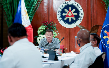<p><strong>WEEKLY PUBLIC ADDRESS.</strong> President Rodrigo Roa Duterte talks to the people after holding a meeting with the Inter-Agency Task Force on the Emerging Infectious Diseases (IATF-EID) core members at the Malago Clubhouse in Malacañang on Monday (Aug. 31, 2020). Malacañang said Duterte will continue to hold weekly public address despite extending quarantine classifications from two weeks to one month. <em>(Presidential photo by Toto Lozano)</em></p>