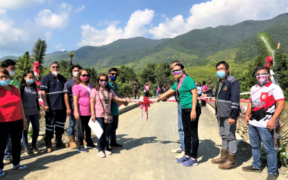 <p><strong>ROAD ACCESS.</strong> Dinagat Islands Gov. Arlene ‘Kaka’ Bag-ao leads the unveiling of a road access project that would benefit some 2,000 residents in the five villages of Cagdianao and Basilisa towns on Aug. 25, 2020. The project is initiated by Cagdianao Mining Corporation as part of its corporate social responsibility.<em> (Contributed photo)</em></p>