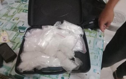 <p><strong>CONFISCATED</strong>. Illegal drugs seized in one of the 981 police operations from January to August this year in Western Visayas. The Police Regional Office (Region 6) said the operations have resulted in the arrest of 1,377 drug personalities and confiscation of over PHP64 million worth of illegal drugs. <em>(PNA photo by RPIO)</em></p>