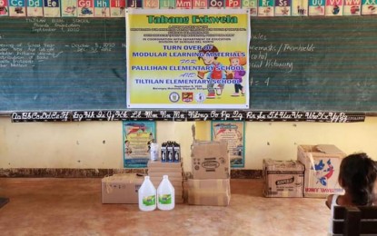 <p><strong>SUPPORT TO IP SCHOOLS.</strong> The 'Tabang Eskwela' project of the youth group, Propelling Our Inherited Nation Through Our Youth, Inc. in Surigao del Norte, with the support of IU Philippines and the Army's 30th Infantry Battalion, hands over on Wednesday (Sept. 9, 2020) several modular learning materials to the indigenous people schools in Barangays Tiltilan and Palilihan in the town of Gigaquit, Surigao del Norte. <em>(Photo courtesy of POINTY-SDN)</em></p>