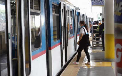 <p>MRT-3<em> (File photo)</em></p>