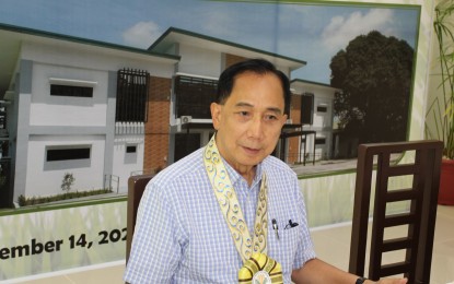<p><strong>PALAY PROCUREMENT</strong>. Department of Agriculture Secretary William Dar encourages farmers to sell their palay to National Food Authority that buys the grains at a higher price compared to private rice traders. Dar graced the inauguration of the Research Outreach Station in Magalang, Pampanga on Monday (Sept. 14, 2020). <em>(Photo by DA-Central Luzon)</em></p>