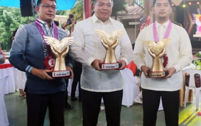 <p><strong>RECOGNIZED.</strong> The provincial government of Zamboanga del Sur accords special awards to Lt. Col. Marlowe Patria, Brig. Gen. Bagnus Gaerlan, and 1Lt. Maverick Ray Mira (left to right) for their contributions to the peace and security during the 68th Founding Anniversary of the province on Thursday (Sept. 17, 2020). Patria is the former 53rd Infantry Battalion (IB) commander while Gaerlan is the former 102nd Infantry Brigade commander. Mira is the current Alpha Company commander of the 53IB.<em> (Photo courtesy of the Army's 1st Infantry Division Public Affairs Office)</em></p>