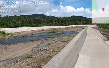 <p><strong>FLOOD CONTROL.</strong> The riverbank protection project in Catublian village in Hinunangan, Southern Leyte. The Department of Public Works and Highways (DPWH) on Friday (Sept. 25, 2020) announced that the two flood mitigation projects worth PHP106 million in Hinunangan town have been completed. <em>(Photo courtesy of DPWH)</em></p>