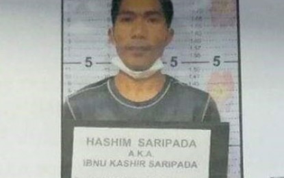 <p><strong>ARRESTED.</strong> Government troops arrest Hashim Saripada, an Abu Sayyaf planner and supervisor of bomb attacks, during a law enforcement operation on Sunday (Sept. 27, 2020) in Zamboanga City. Lt. Gen. Corleto Vinluan Jr., Western Mindanao Command (Westmincom) chief, said Saripada was involved in previous bombings in Basilan and Sulu provinces. <em>(Photo courtesy of the Western Mindanao Command Public Information Office)</em></p>