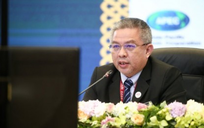 <p>Malaysia's Health Minister Adham Baba opened the 10th APEC High-Level Meeting on Health and the Economy held in Putrajaya, Malaysia on Saturday (Sept. 26, 2020).<em> (ANTARA/HO-APEC Secretariat)</em></p>