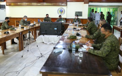 <p><strong>WIN THE PEACE.</strong> AFP chief-of-staff, Lt. Gen. Gilbert Gapay meets with officers and enlisted personnel during his visit to the Southern Luzon Command (SolCom) in Camp Nakar in Lucena City, Quezon on Monday (Sept. 28, 2020). Gapay urged all SolCom officers and enlisted personnel to intensify their efforts to win the peace against communist terrorists in the Southern Tagalog and Bicol regions. <em>(Photo courtesy of AFP Public Affairs Office)</em></p>