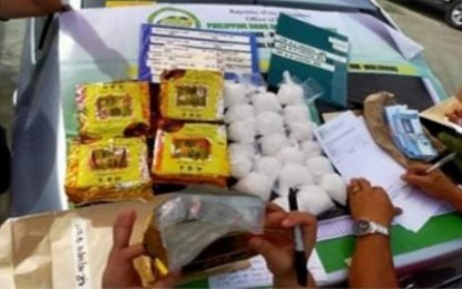 <p><strong>BATANGAS BUY-BUST.</strong> Authorities conduct an inventory of shabu worth PHP47.6 million seized in a buy-bust operation in Sto. Tomas City, Batangas on Wednesday (Oct. 7, 2020). The operation stemmed from surveillance operations about the illegal drug activities of the group operating in Batangas and nearby areas. <em>(Photo courtesy of Batangas Police Provincial Office)</em></p>