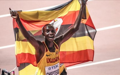 Ugandan runner smashes 10K-meter track world record